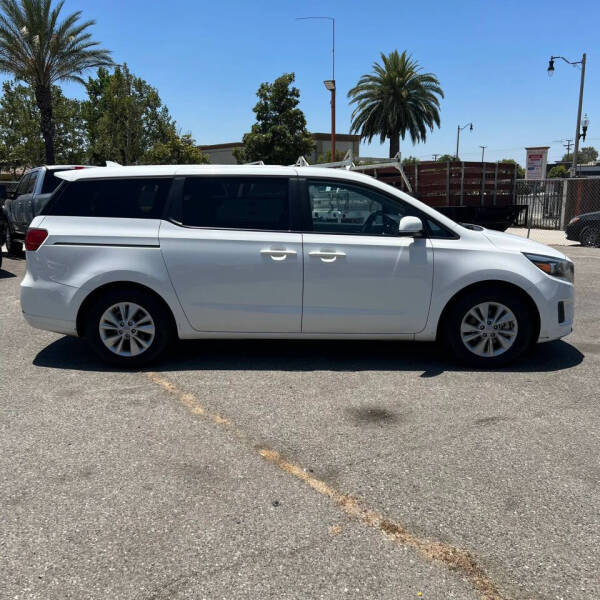 2017 Kia Sedona LX