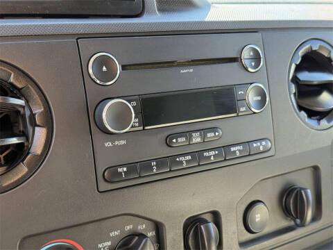 2013 Ford E-Series E-350 SD