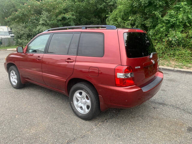 2005 Toyota Highlander for sale at Avilor Auto Terminal inc. in Central Islip, NY