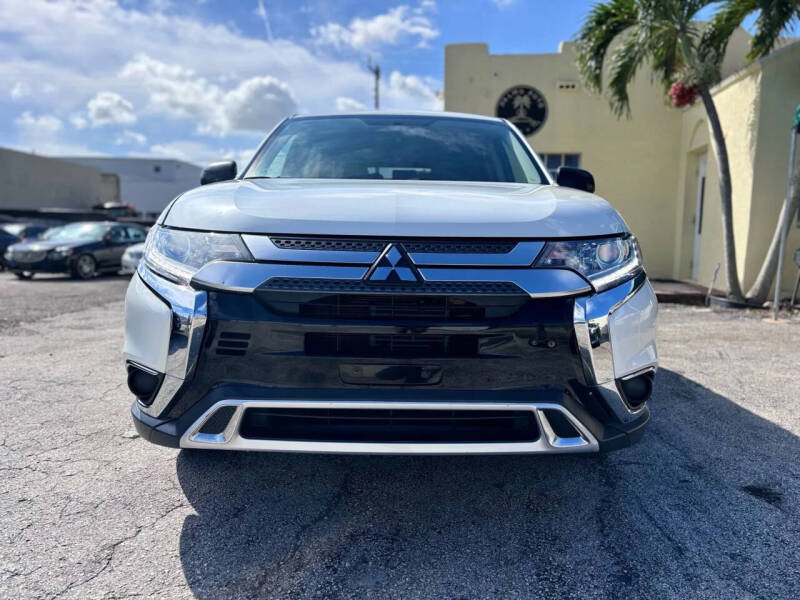 2019 Mitsubishi Outlander ES