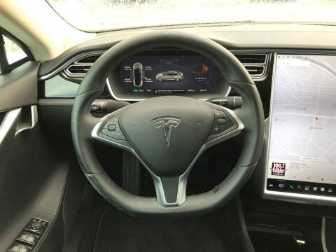 2015 Tesla Model S 70D