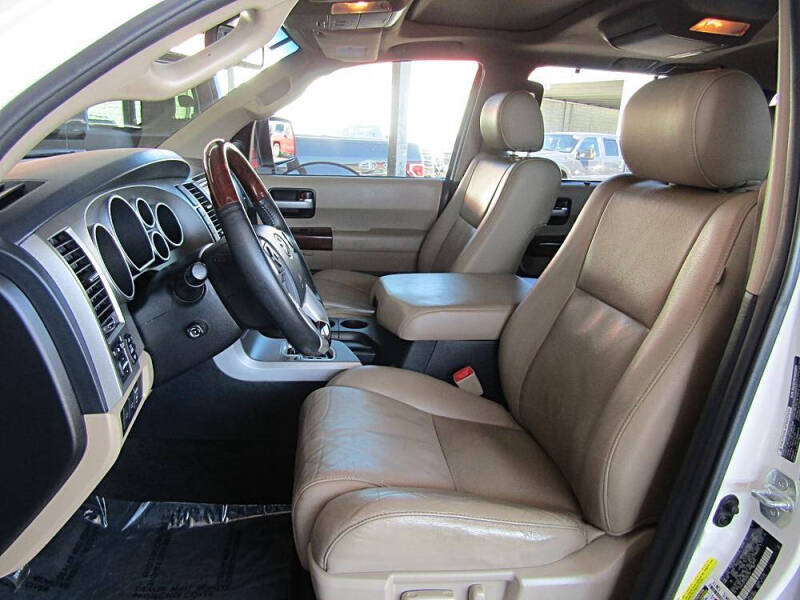 2014 Toyota Sequoia Platinum