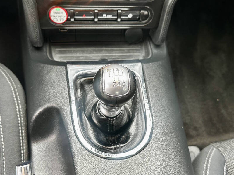 2016 Ford Mustang V6