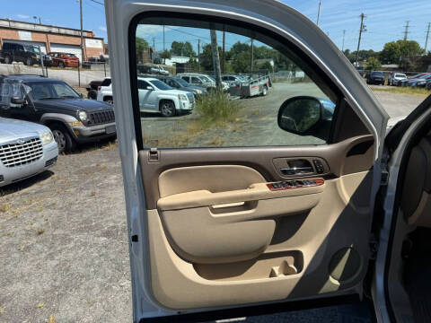 2011 Chevrolet Suburban LTZ