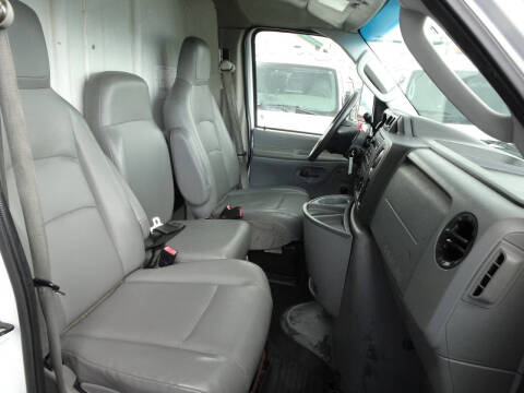 2011 Ford E-Series E-450 SD