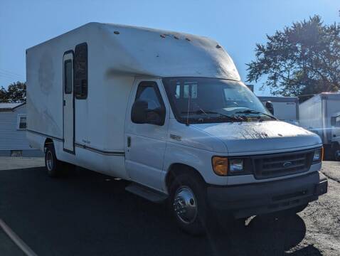 2005 Ford E-Series for sale at Seibel's Auto Warehouse in Freeport PA