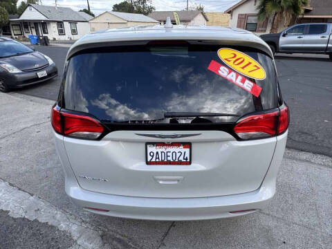 2017 Chrysler Pacifica Touring