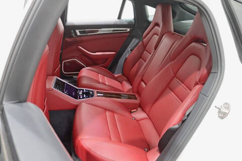 2022 Porsche Panamera