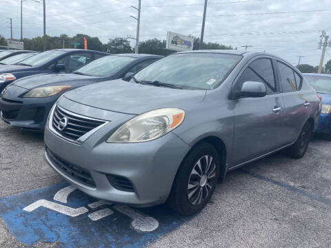 2014 Nissan Versa 1.6 SV