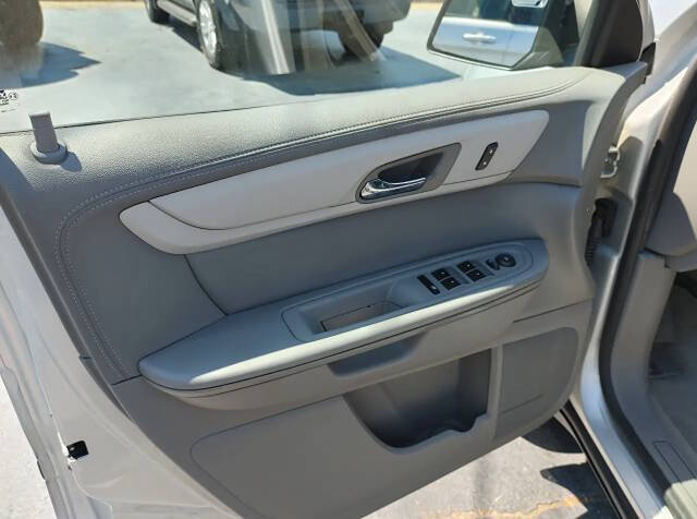 2017 Chevrolet Traverse LS