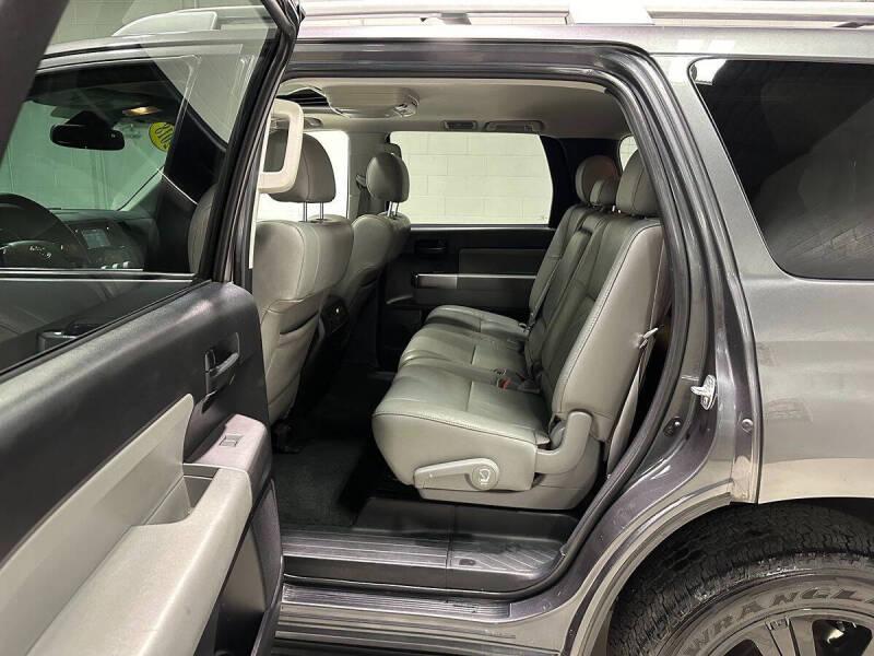 2018 Toyota Sequoia SR5