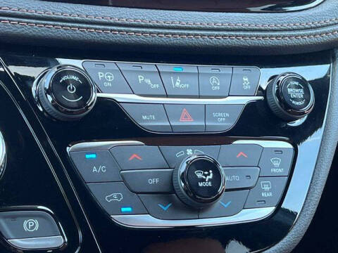 2025 Chrysler Pacifica Pinnacle