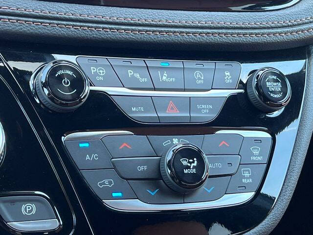2025 Chrysler Pacifica Pinnacle