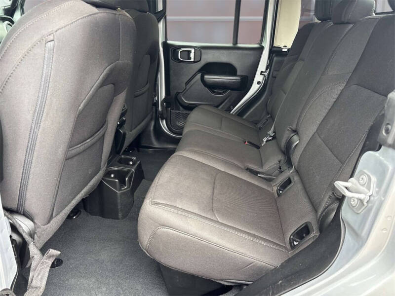 2023 Jeep Gladiator Sport