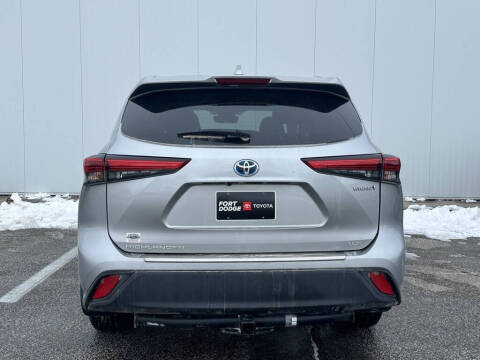 2022 Toyota Highlander Hybrid XLE