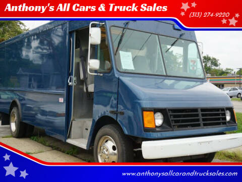 2004 Workhorse P42 for sale at Anthony's All Car & Truck Sales in Dearborn Heights MI