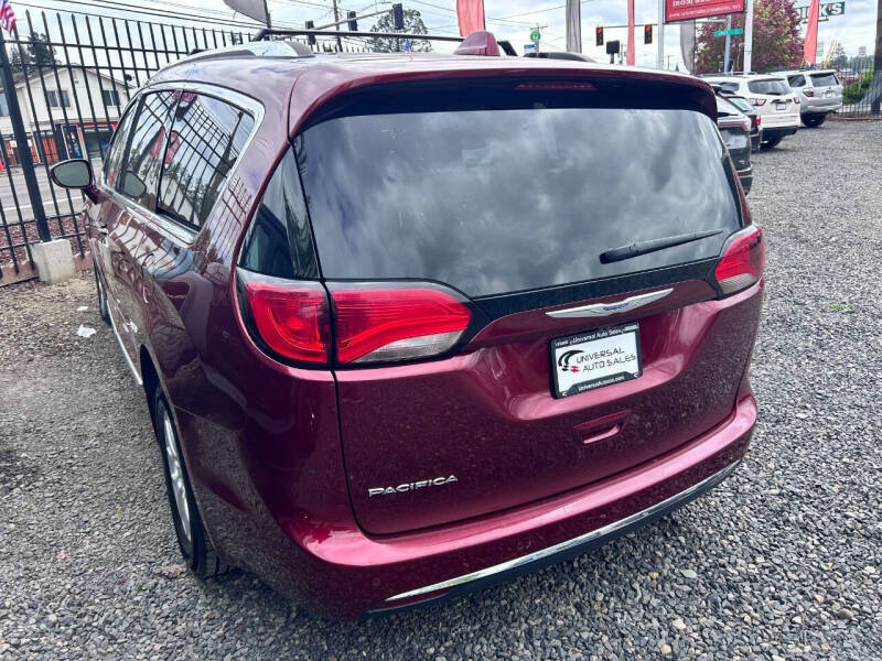 2020 Chrysler Pacifica Touring L