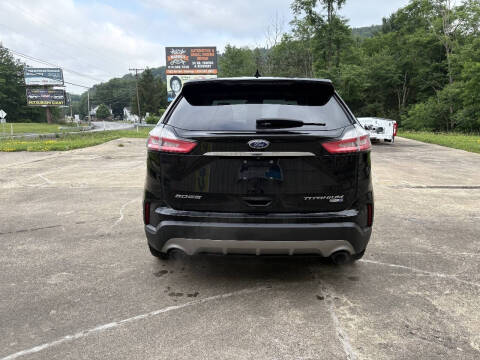 2020 Ford Edge Titanium