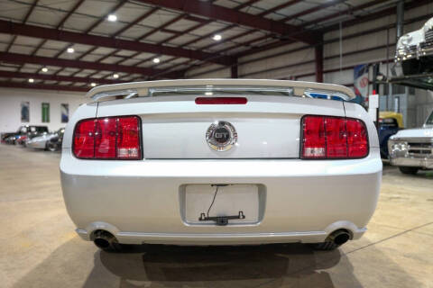 2005 Ford Mustang GT Premium