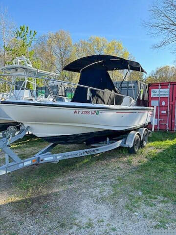 1998 Boston Whailer Outrage 20 for sale at BARRY R BIXBY in Rehoboth MA