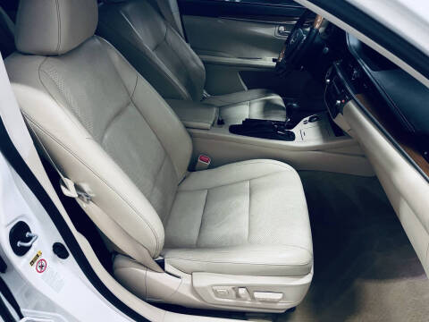 2015 Lexus ES 300h