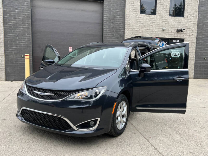 2020 Chrysler Pacifica Touring L