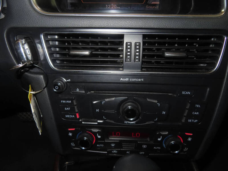 2011 Audi Q5 2.0T quattro Premium