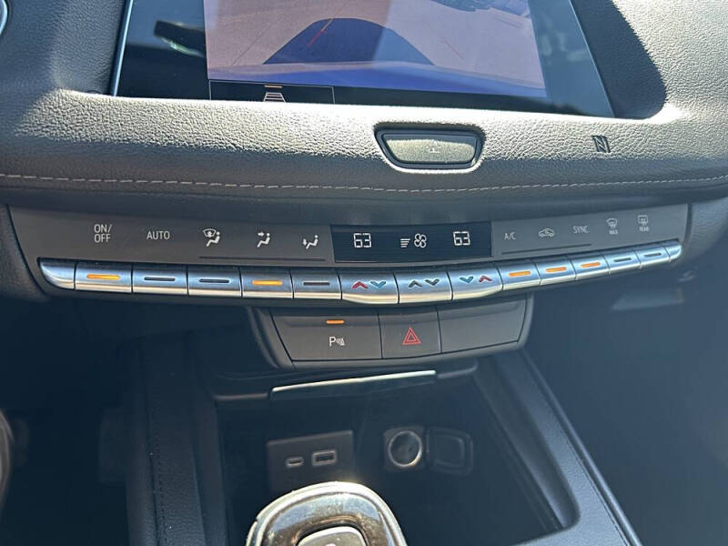 2021 Cadillac XT4 Premium Luxury