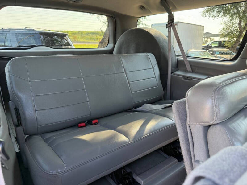 2005 Ford Excursion XLT