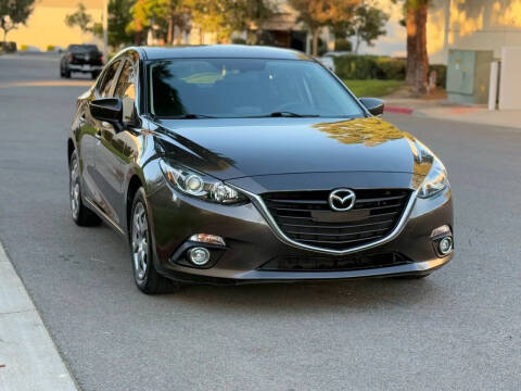 2015 Mazda MAZDA3 i Sport