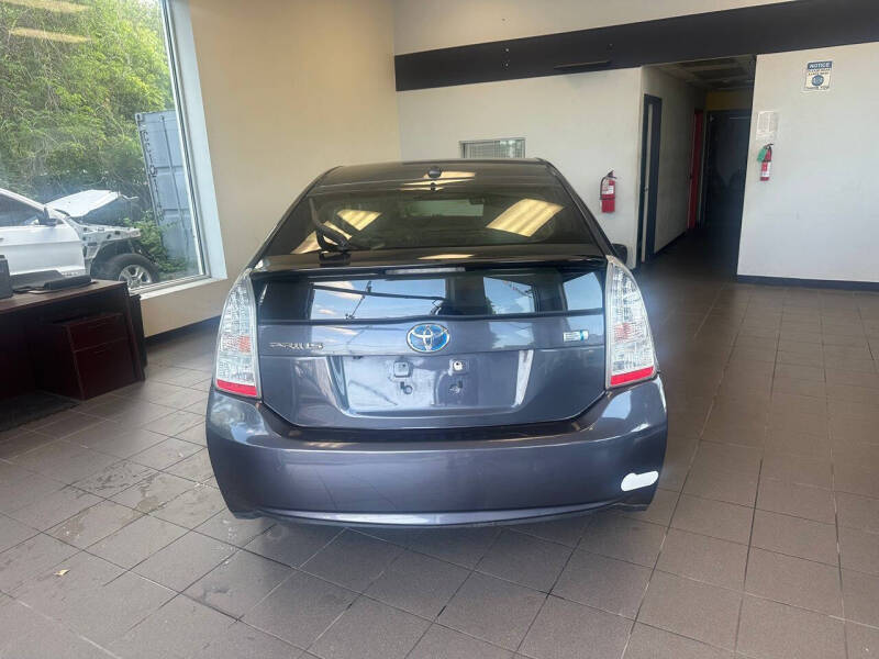 2010 Toyota Prius III
