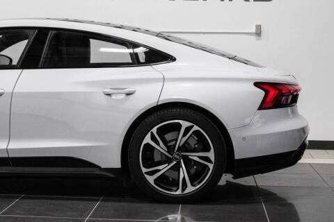 2024 Audi e-tron GT quattro Prestige