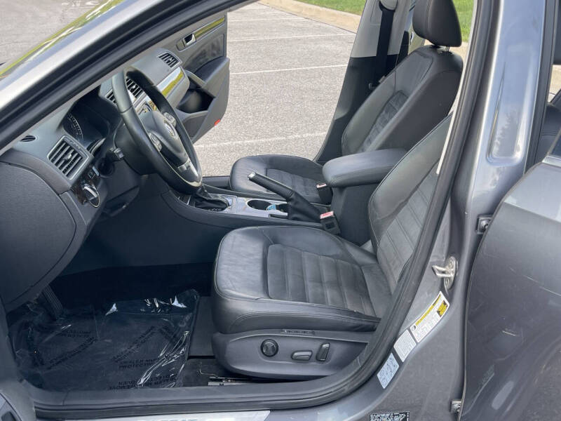 2015 Volkswagen Passat 2.0L TDI SEL Premium