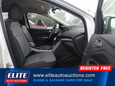 2016 Ford Escape SE