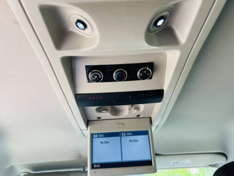 2012 Chrysler Town and Country Touring