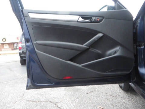 2015 Volkswagen Passat 1.8T Wolfsburg Edition