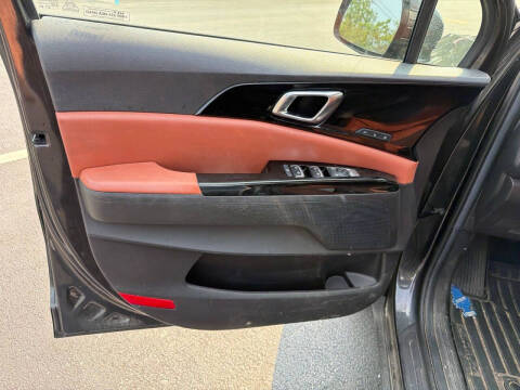 2024 Kia Carnival SX