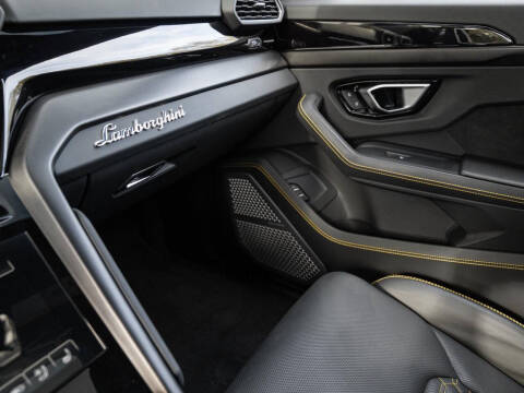 2022 Lamborghini Urus