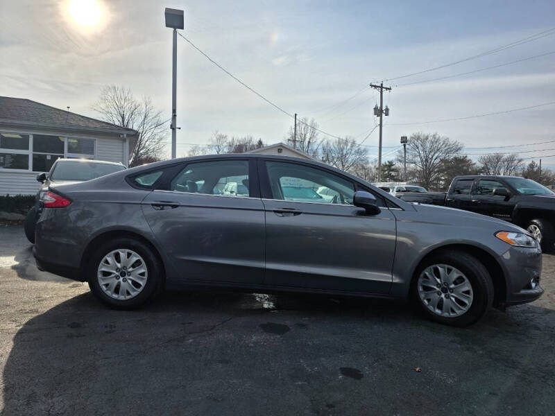 2013 Ford Fusion S