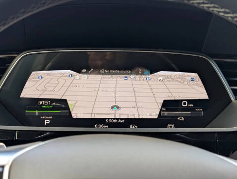 2021 Audi e-tron quattro Premium