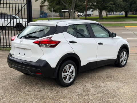 2020 Nissan Kicks S