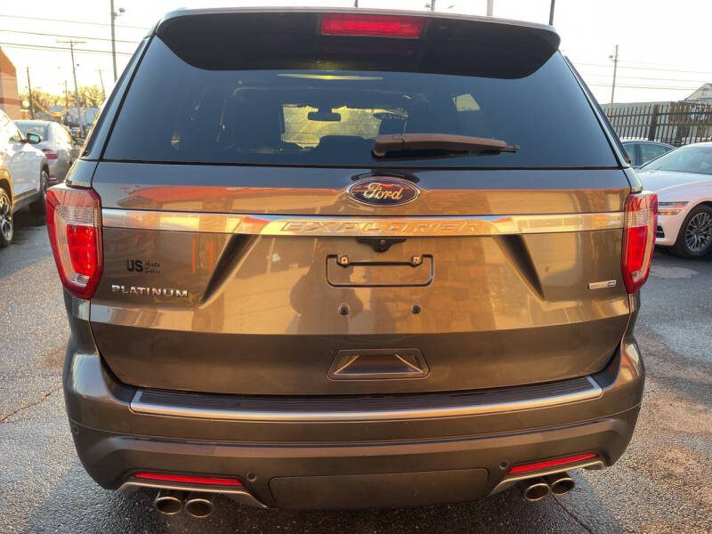 2018 Ford Explorer Platinum
