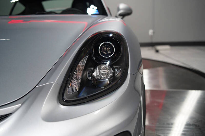2016 Porsche Cayman GT4