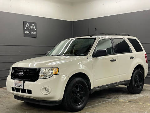 2009 Ford Escape for sale at Autoaffari LLC in Sacramento CA