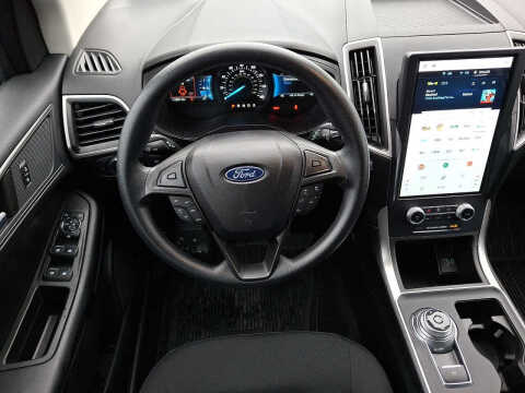2023 Ford Edge SE