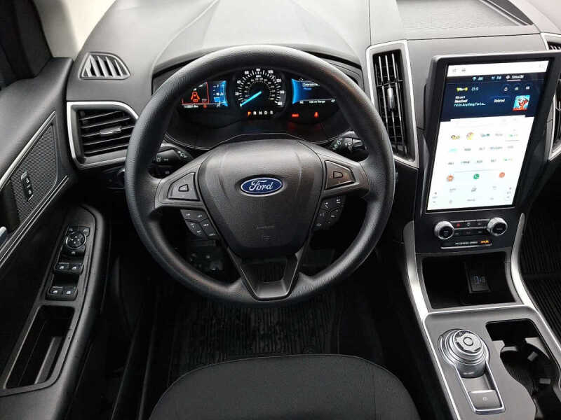 2023 Ford Edge SE