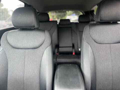 2020 Hyundai Santa Fe SE