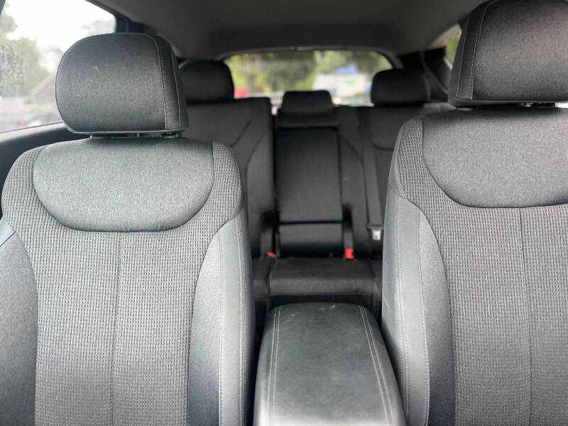 2020 Hyundai Santa Fe SE