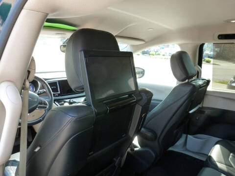 2017 Chrysler Pacifica Touring-L Plus