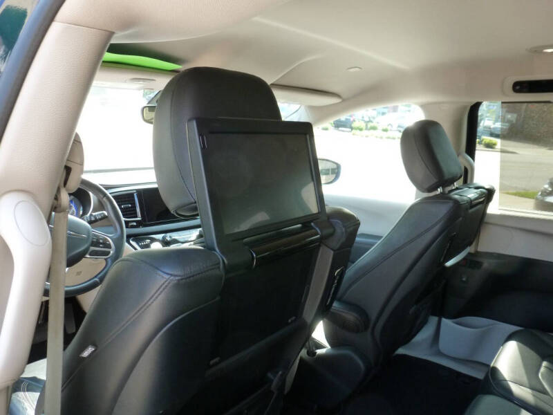 2017 Chrysler Pacifica Touring-L Plus